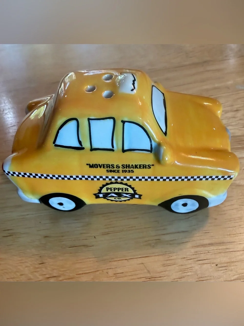 Yellow taxi cab salt & pepper shakers by Pier 1 EUC